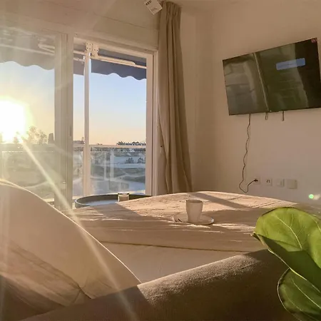 Awesome Apartment In Marbella With House Sea View Apartmán Marbella